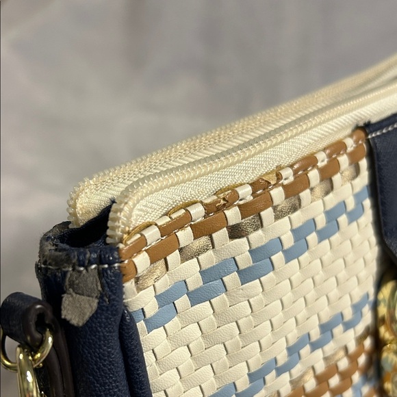 Liz Claiborne Woven Crossbody Bag With Wristlet Strap - Navy and Cream - Picture 6 of 10